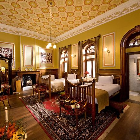 Welcomheritage Fernhills Royal Palace Ooty Esterno foto