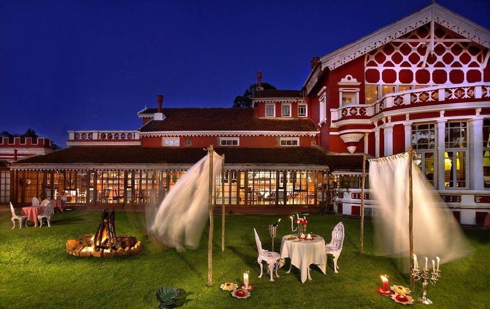 Welcomheritage Fernhills Royal Palace Ooty Esterno foto