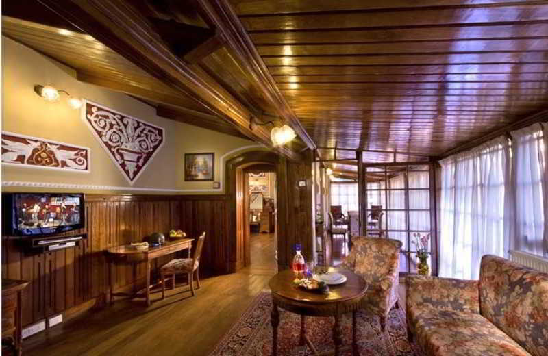 Welcomheritage Fernhills Royal Palace Ooty Esterno foto