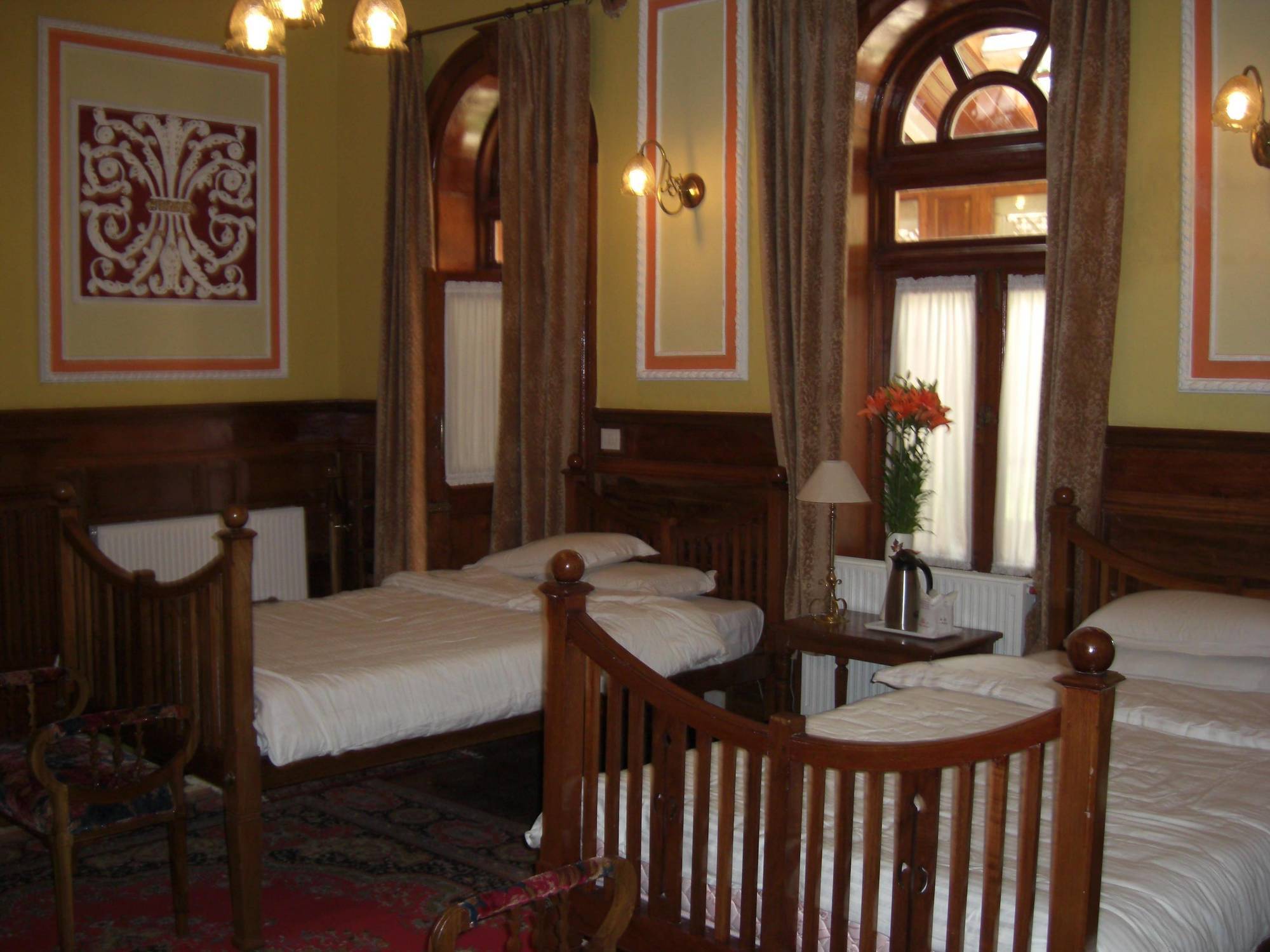 Welcomheritage Fernhills Royal Palace Ooty Esterno foto